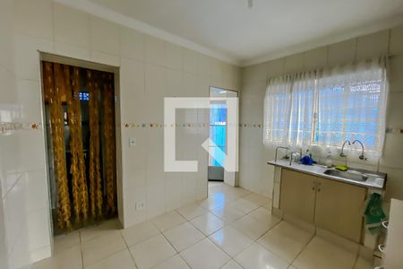 Casa à venda com 220m², 3 quartos e 2 vagasCozinha