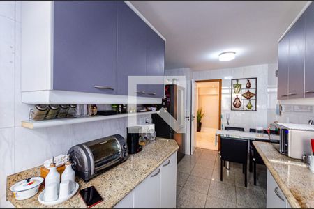 Apartamento à venda com 243m², 4 quartos e 1 vagaCozinha 