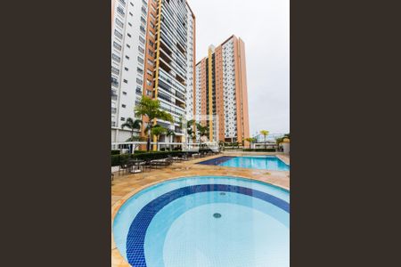 Apartamento para alugar com 166m², 3 quartos e 2 vagas Apartamento para alugar com 166m², 3 quartos e 2 vagasÁrea comum - Piscina