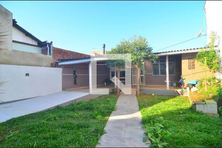 Casa para alugar com 300m², 2 quartos e 1 vagaPátio
