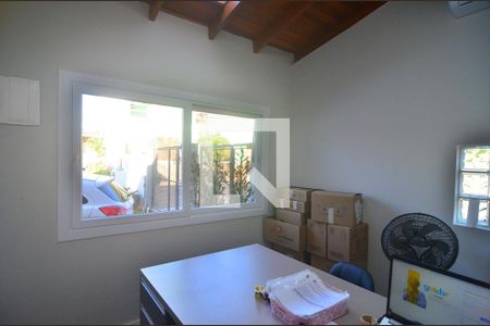 Casa para alugar com 300m², 2 quartos e 1 vagaEscritório