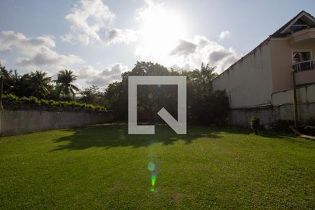 Casa de condomínio à venda com 1200m², 3 quartos e 8 vagasQuintal