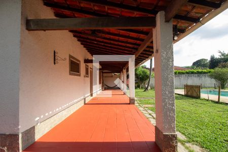 Casa de condomínio à venda com 1200m², 3 quartos e 8 vagasQuintal