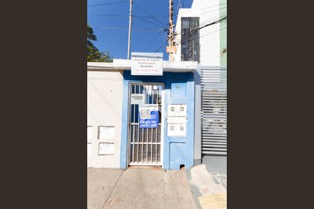 Casa para alugar com 75m², 2 quartos e sem vagaFachada