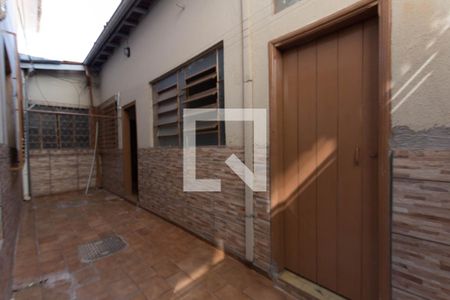 Casa para alugar com 75m², 2 quartos e sem vagaQuintal