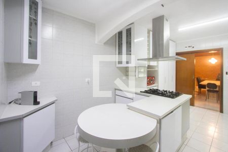 Casa à venda com 600m², 5 quartos e 6 vagasCozinha