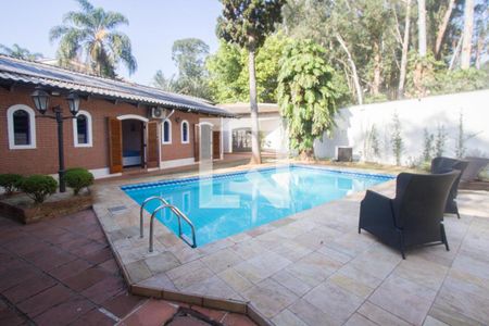 Casa à venda com 600m², 5 quartos e 6 vagasPiscina