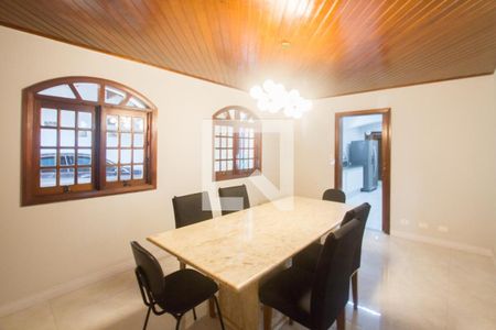 Casa à venda com 600m², 5 quartos e 6 vagasSala