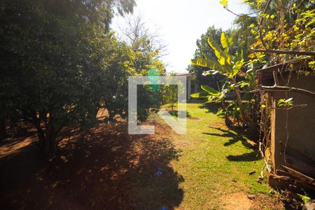 Casa à venda com 230m², 4 quartos e 4 vagas Casa à venda com 230m², 4 quartos e 4 vagasQuintal