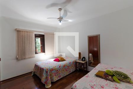 Casa à venda com 230m², 4 quartos e 4 vagas Casa à venda com 230m², 4 quartos e 4 vagasQuarto 01