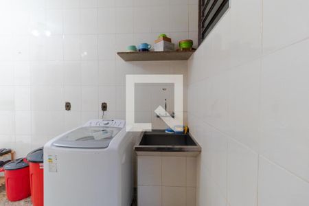 Casa à venda com 230m², 4 quartos e 4 vagas Casa à venda com 230m², 4 quartos e 4 vagasÁrea de Serviço