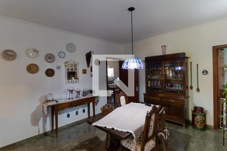 Casa à venda com 230m², 4 quartos e 4 vagas Casa à venda com 230m², 4 quartos e 4 vagasSala de Jantar