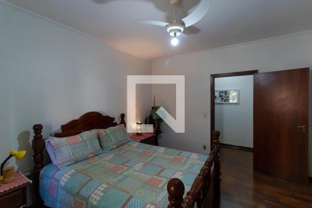 Casa à venda com 230m², 4 quartos e 4 vagas Casa à venda com 230m², 4 quartos e 4 vagasSuíte 02