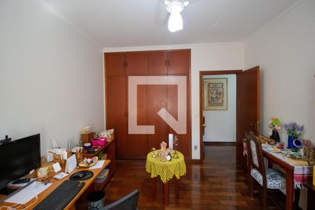 Casa à venda com 230m², 4 quartos e 4 vagas Casa à venda com 230m², 4 quartos e 4 vagasQuarto 02