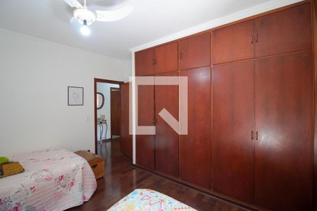 Casa à venda com 230m², 4 quartos e 4 vagas Casa à venda com 230m², 4 quartos e 4 vagasQuarto 01