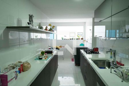 Apartamento à venda com 240m², 4 quartos e 2 vagasCozinha