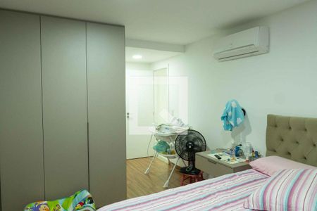 Apartamento à venda com 240m², 4 quartos e 2 vagasSuíte 2