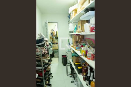 Apartamento à venda com 240m², 4 quartos e 2 vagasQuarto de Serviço