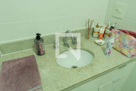 Apartamento à venda com 240m², 4 quartos e 2 vagasBanheiro da Suíte 1