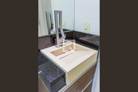 Apartamento à venda com 94m², 2 quartos e 1 vagaDetalhe do Banheiro da Suite