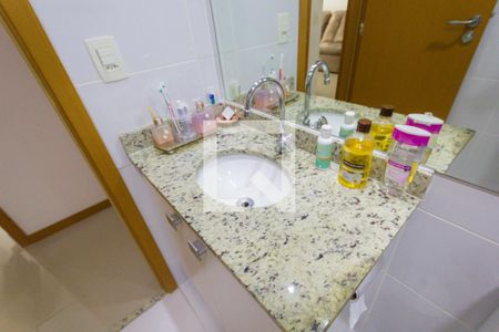 Apartamento à venda com 81m², 2 quartos e 1 vagaBanheiro Social