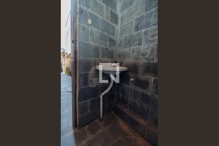 Casa à venda com 500m², 3 quartos e 5 vagasBanheiro da garagem