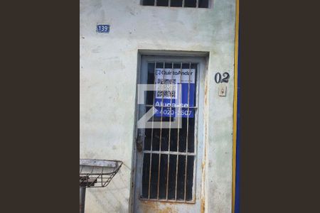 Casa para alugar com 100m², 2 quartos e sem vagaFachada com plaquinha