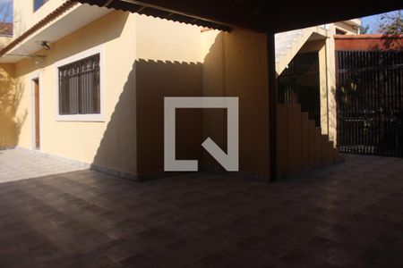 Casa à venda com 248m², 3 quartos e 6 vagasÁrea Externa