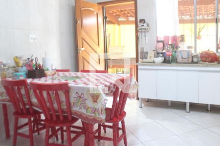 Casa à venda com 248m², 3 quartos e 6 vagasCozinha