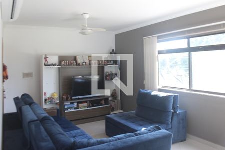 Sala de casa à venda com 3 quartos, 248m² em Jardim Sarah, São Paulo