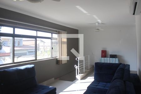 Sala de casa à venda com 3 quartos, 248m² em Jardim Sarah, São Paulo