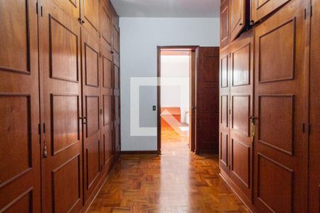 Casa à venda com 600m², 4 quartos e 5 vagas Casa à venda com 600m², 4 quartos e 5 vagasSuíte 3