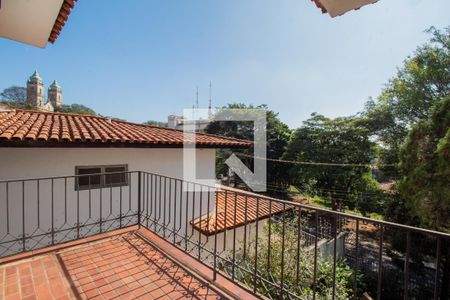 Casa à venda com 600m², 4 quartos e 5 vagas Casa à venda com 600m², 4 quartos e 5 vagasSuíte 3 - varanda