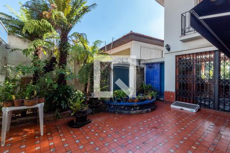 Casa à venda com 600m², 4 quartos e 5 vagas Casa à venda com 600m², 4 quartos e 5 vagasÁrea de serviço