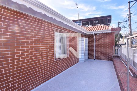 Casa para alugar com 110m², 2 quartos e 1 vaga Casa para alugar com 110m², 2 quartos e 1 vagaVaranda