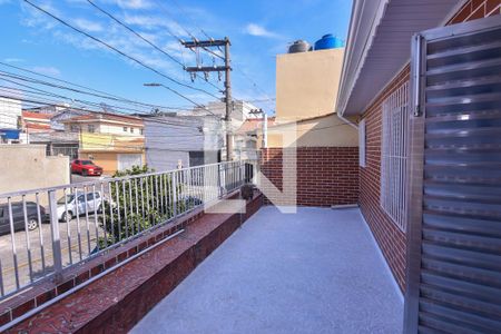 Casa para alugar com 110m², 2 quartos e 1 vaga Casa para alugar com 110m², 2 quartos e 1 vagaVaranda