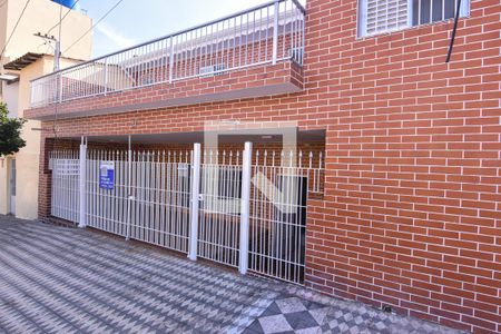 Casa para alugar com 110m², 2 quartos e 1 vaga Casa para alugar com 110m², 2 quartos e 1 vagaFachada