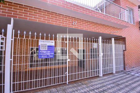 Casa para alugar com 110m², 2 quartos e 1 vaga Casa para alugar com 110m², 2 quartos e 1 vagaFachada