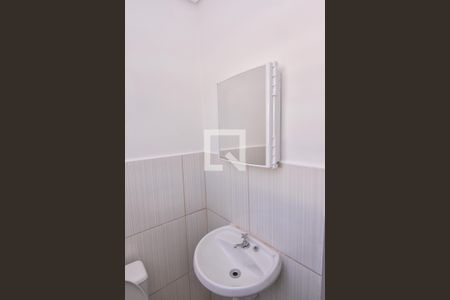 Casa para alugar com 110m², 2 quartos e 1 vaga Casa para alugar com 110m², 2 quartos e 1 vagaBanheiro 1