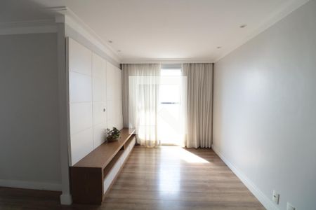 Sala  de apartamento para alugar com 3 quartos, 72m² em Vila Bertioga, São Paulo