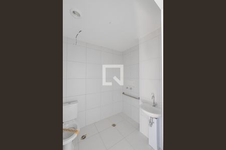 Banheiro Social de kitnet/studio para alugar com 1 quarto, 20m² em Vila Esperança, São Paulo