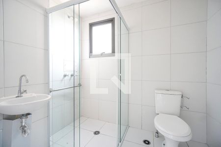 Banheiro de kitnet/studio para alugar com 1 quarto, 20m² em Vila Esperança, São Paulo
