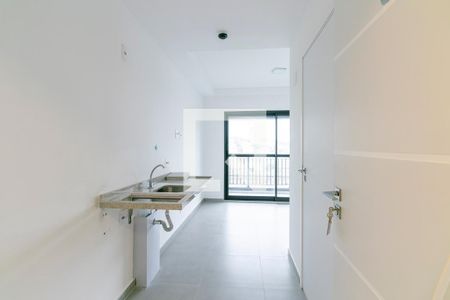 Cozinha / Dormitório de kitnet/studio para alugar com 1 quarto, 23m² em Vila Esperança, São Paulo