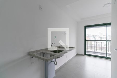 Cozinha / Dormitório de kitnet/studio para alugar com 1 quarto, 23m² em Vila Esperança, São Paulo