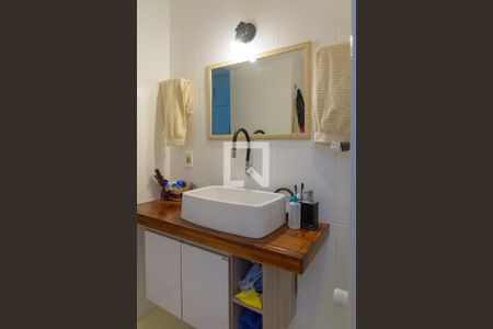 Casa à venda com 290m², 3 quartos e 4 vagas Casa à venda com 290m², 3 quartos e 4 vagasBanheiro da Suíte