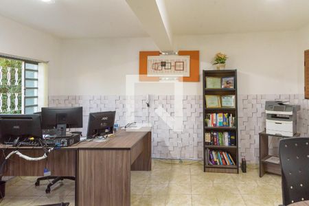 Casa à venda com 290m², 3 quartos e 4 vagasEscritório