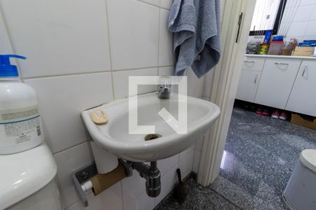 Apartamento à venda com 147m², 3 quartos e 3 vagasBanheiro de Serviço