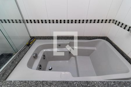 Apartamento à venda com 147m², 3 quartos e 3 vagasBanheiro da Suíte 2