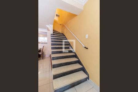 Escada de casa à venda com 3 quartos, 127m² em Sacomã, São Paulo