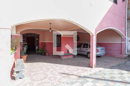 Casa para alugar com 360m², 4 quartos e 6 vagasEntrada